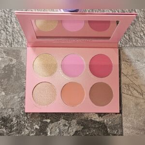 Fool Fantasy Blush Palette-  Collab between Lunar Beauty & Laura Lee Los Angeles